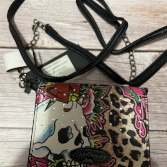 Ed Hardy Cheetah Print Micro
Crossbody & Key Ring Unisex Bag NWT - Picture 4 of 9